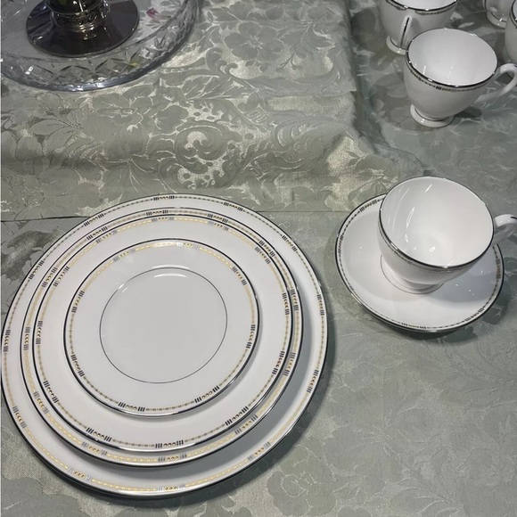 Rare Waterford Crystal Basque China 6 Piece Place Setting Discontinued Vintage - Picture 8 of 16